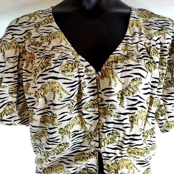 Tiger Crop Top EUC ❤️🐅 - Picture 4 of 15